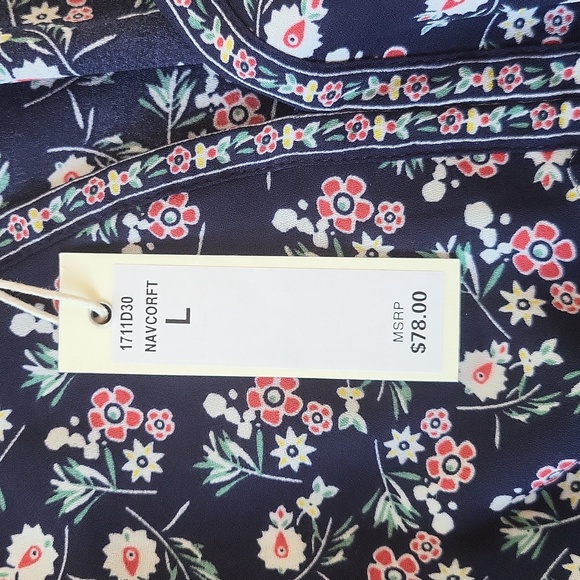 Max Studio l New l Size Large l Floral print l Navy l blouse l new l top - Picture 7 of 8